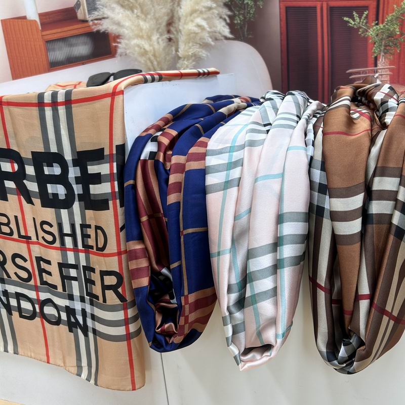 Burberry silk Scarf 90-180cm E040919